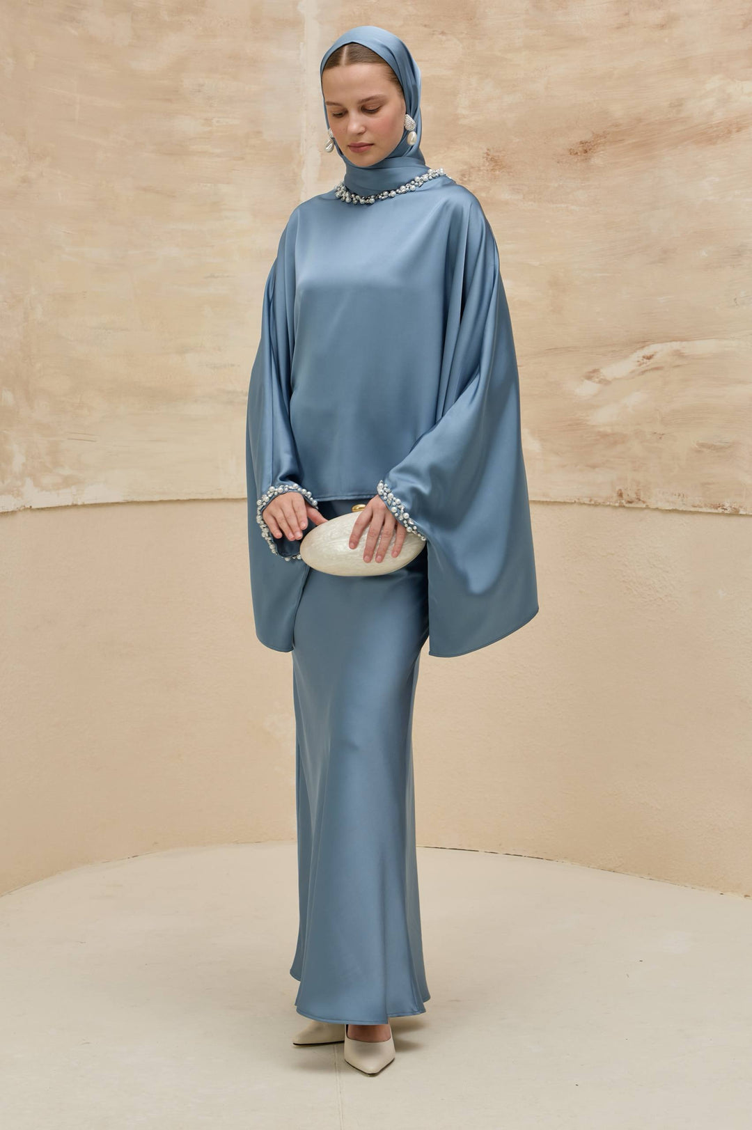 woman umrah dress code for ladies Clothing Guide for Women Heading for Umrah