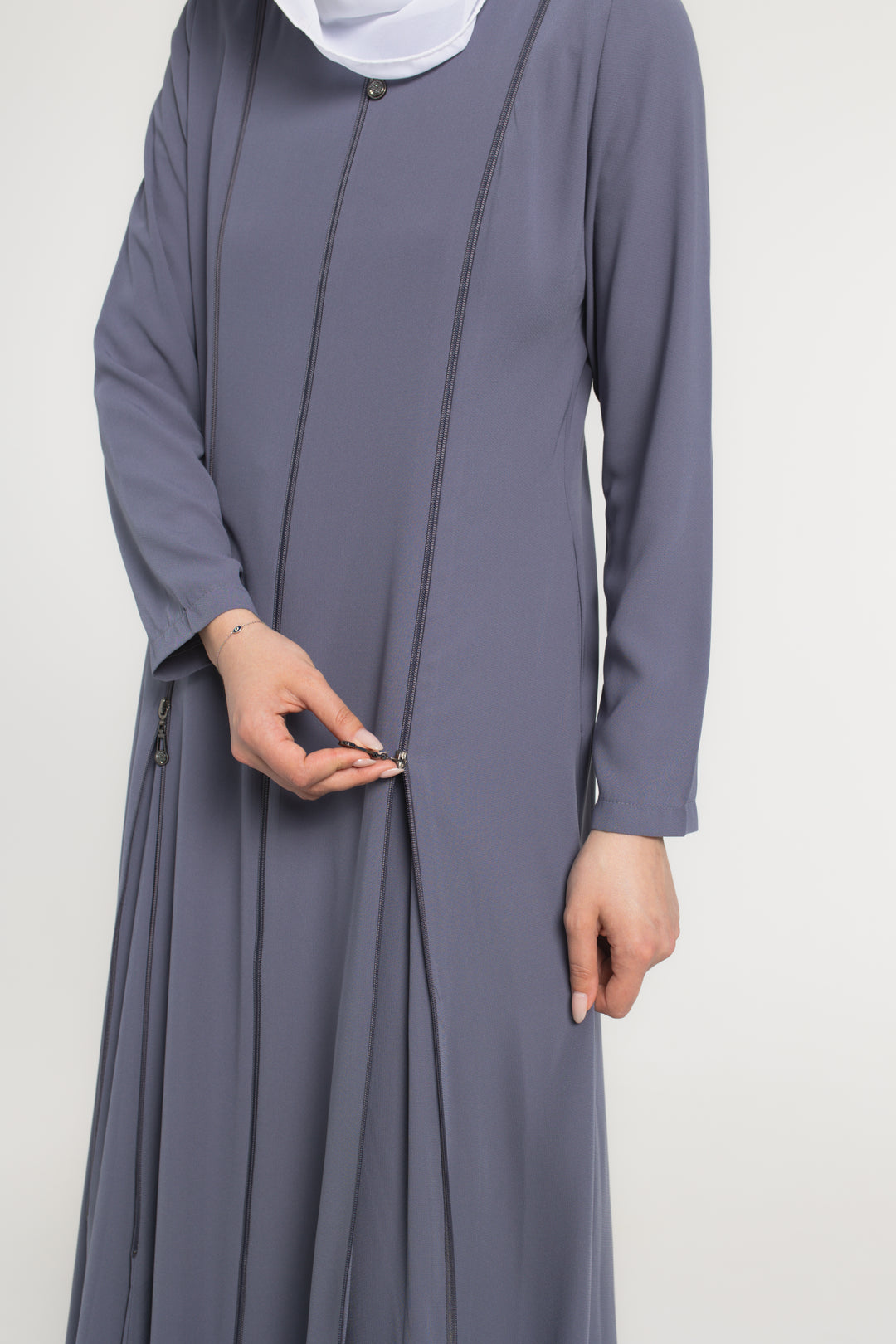 Zipper Expanded Modest Abaya | Grey