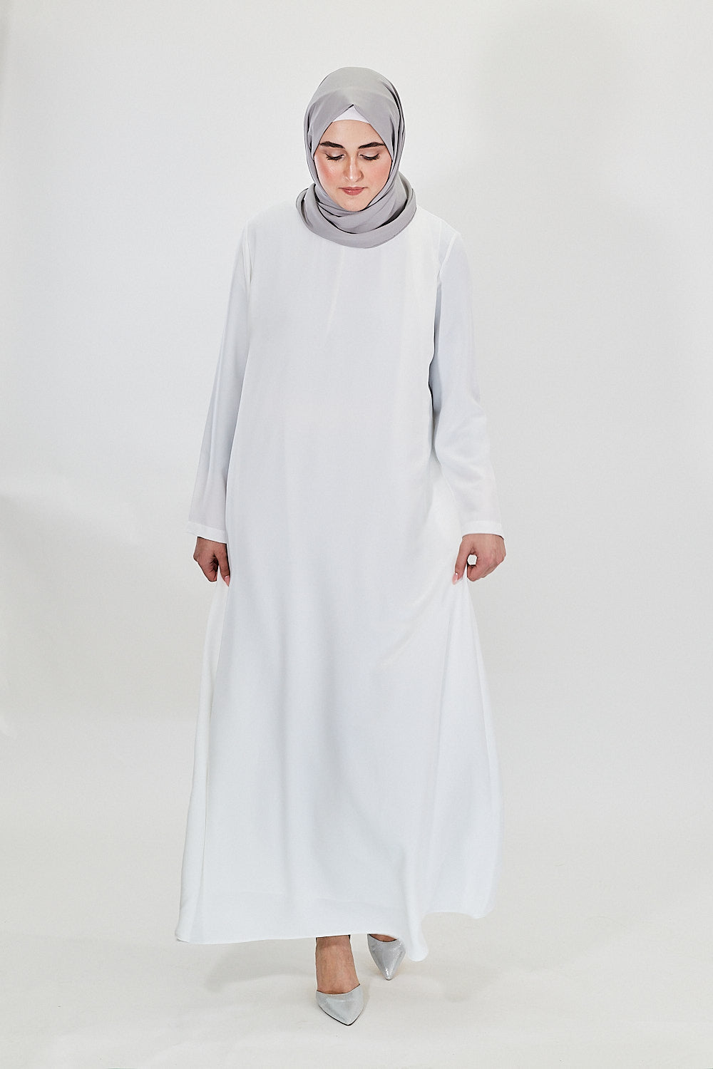 Timeless Noir Modest Abaya | White