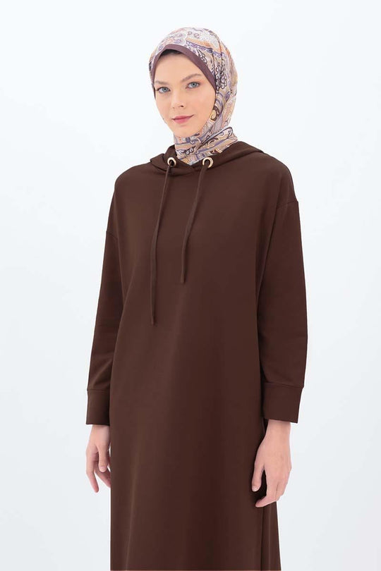Sara Modest Hooded Chic Maxi Dress | Brown