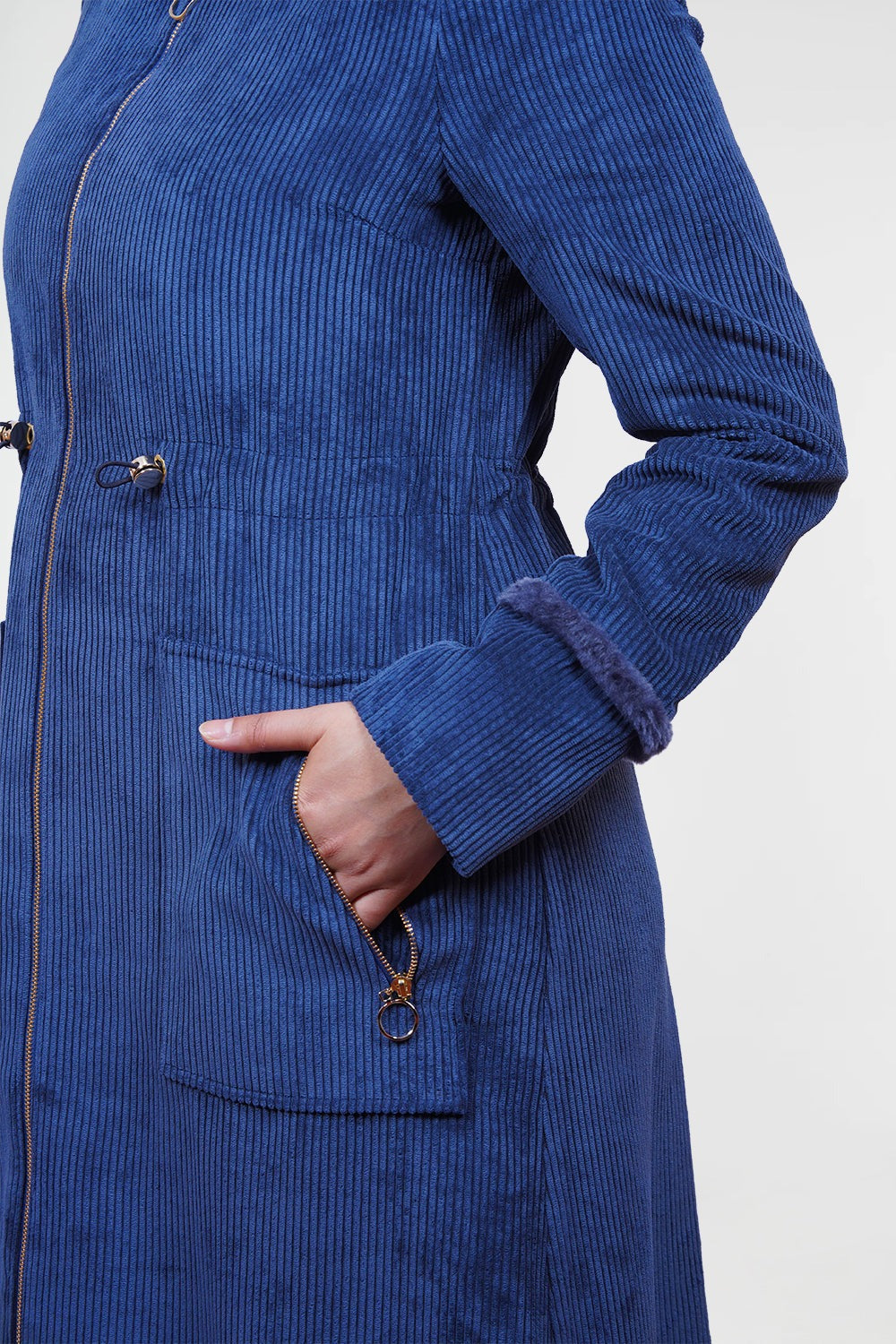 Malak Zipper Front Modest Coat | Dana Fashion